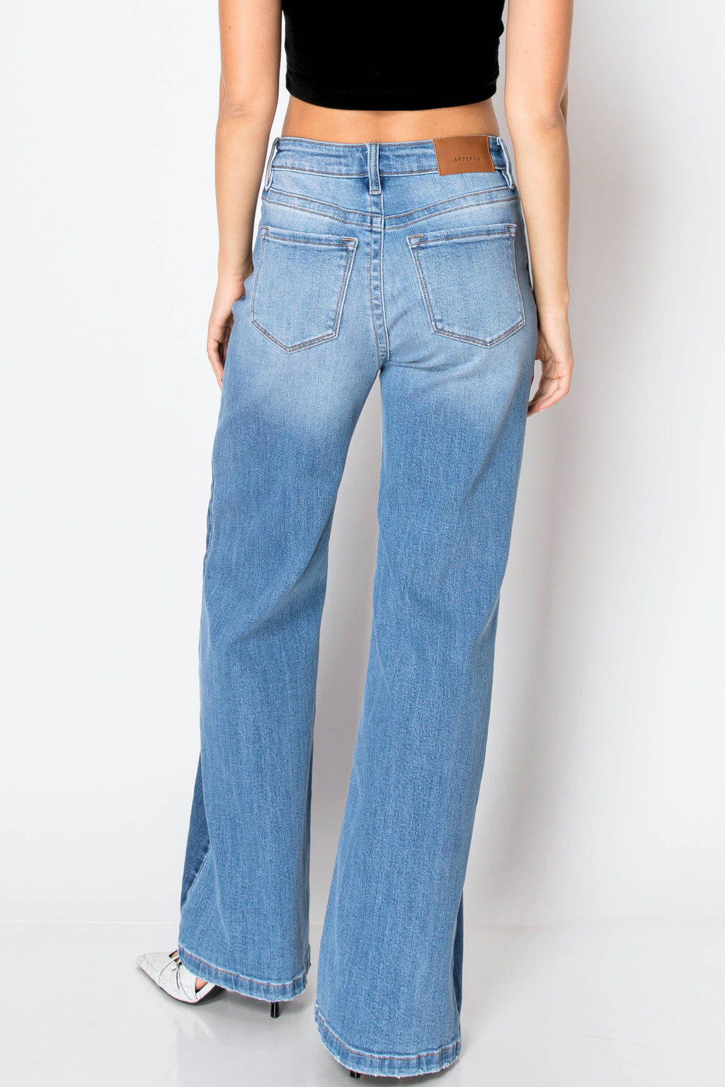 FRIENDLY TUMMY CONTROLHIGH RISE RELAXED FLARED JEANS