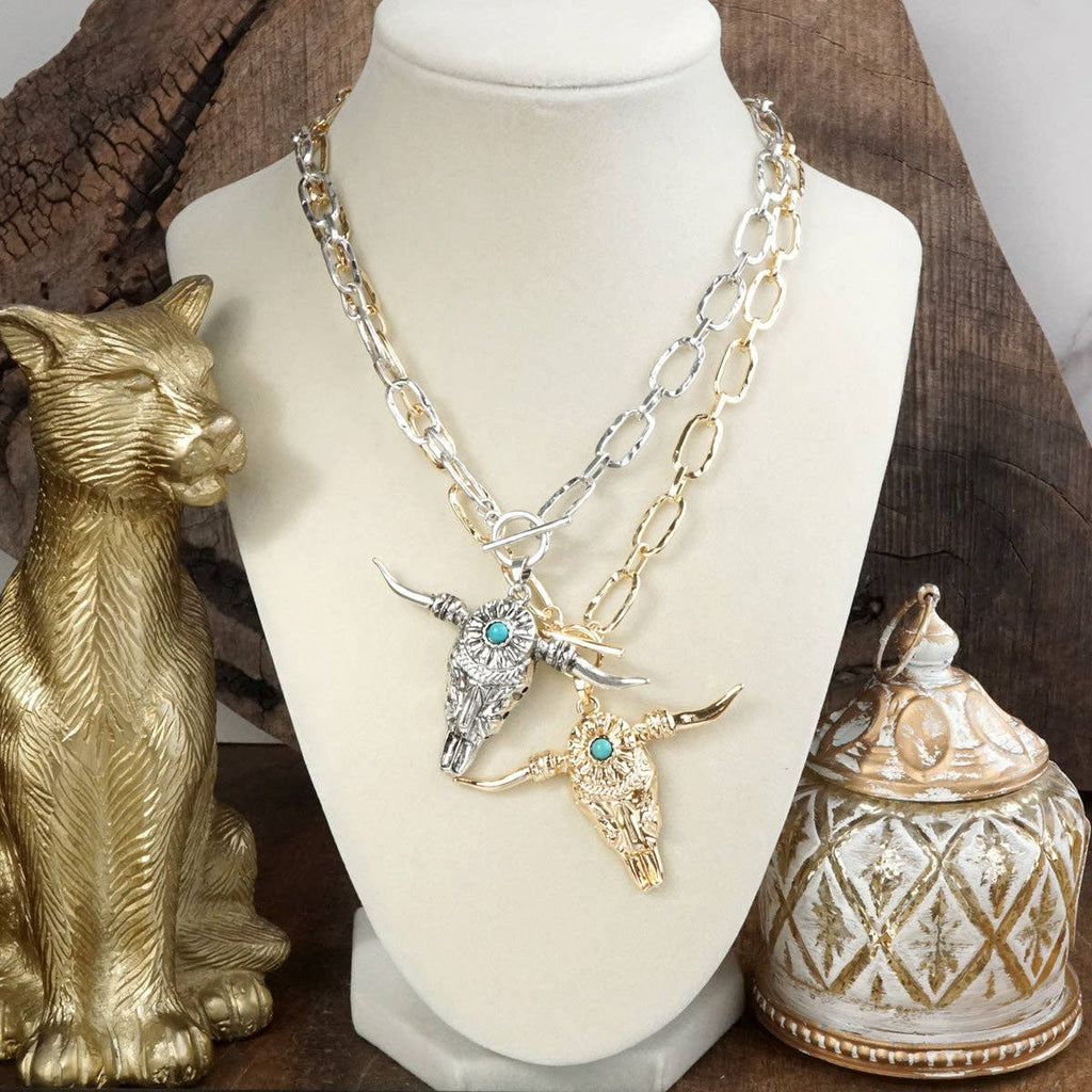 Western Spirit – Hammered Paperclip Chain Necklace with Steer Head Pendant