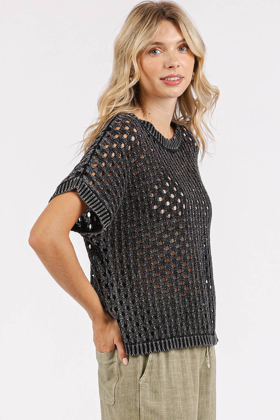 MINERAL WASH OPEN KNIT SHORT SLEEVE SWEATER TOP