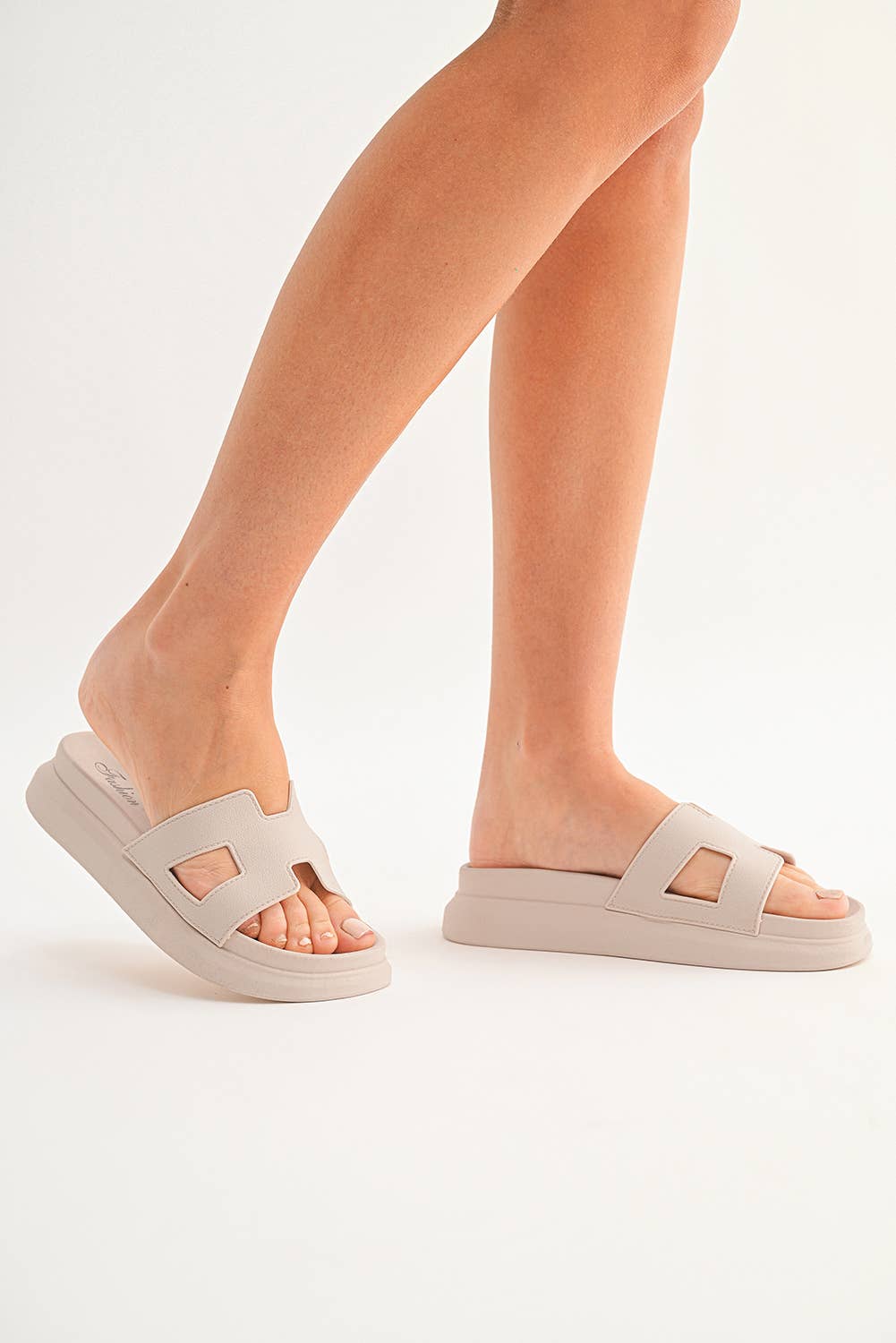 Cutout Design Open Toe Platform Slippers