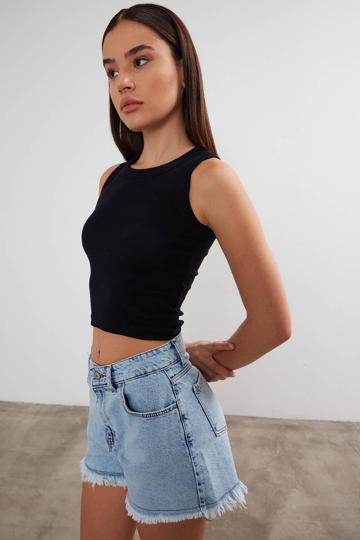 Crew Neck Tank Top Cropped