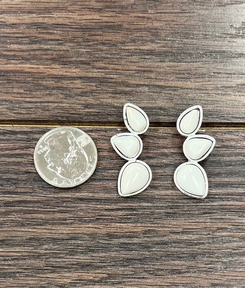 724831, Navajo White Turquoise Stud Earrings
