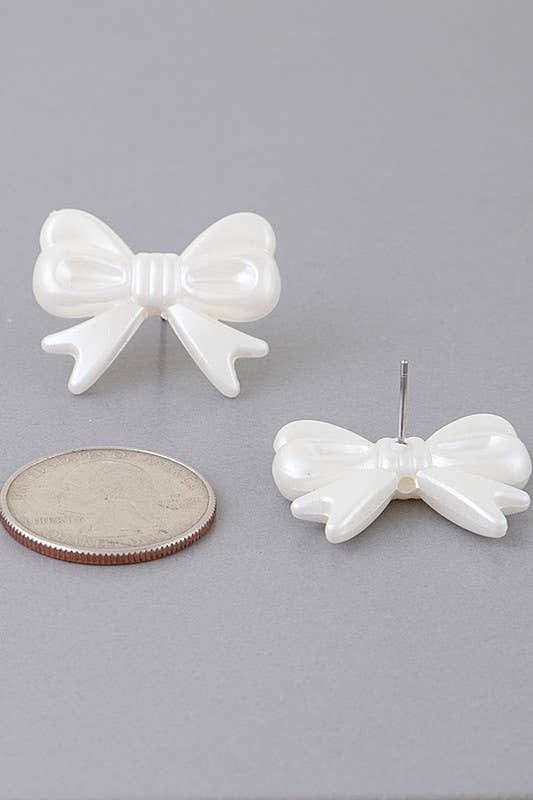 Luminescent Pearl Ribbon Earrings JEE325