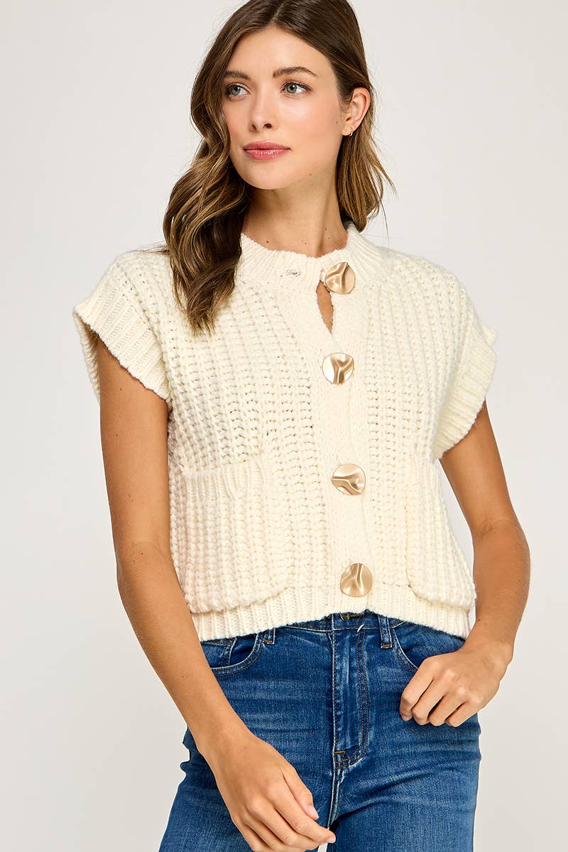 CHUNKY KNIT BUTTON-FRONT VEST TOP