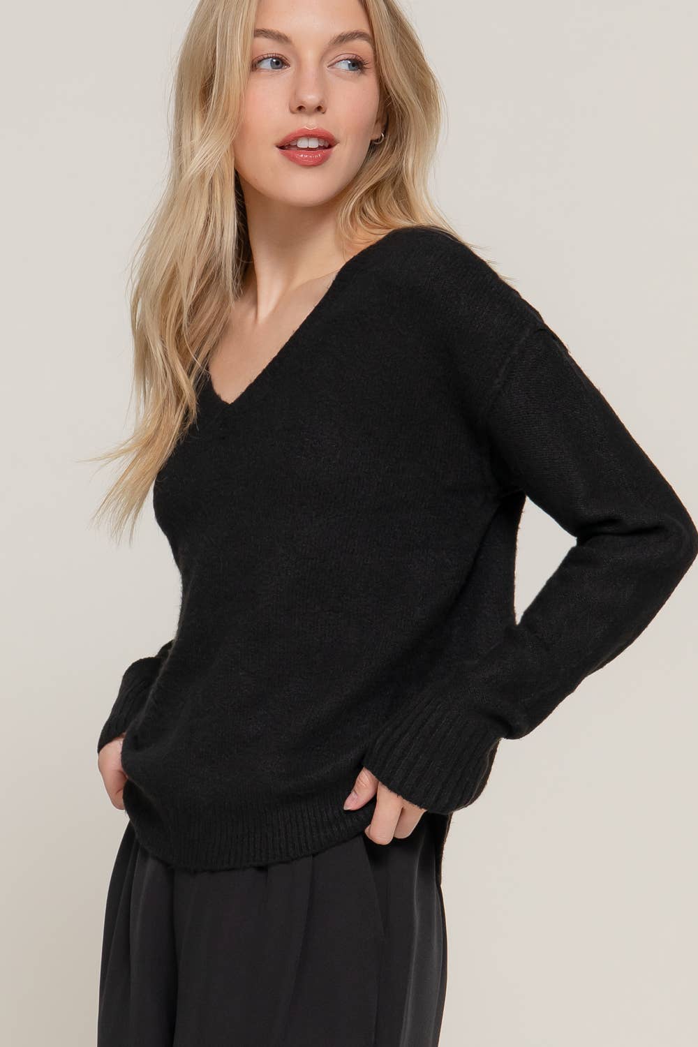 Long Sleeve V-Neck Raised Seam Detail Sweater