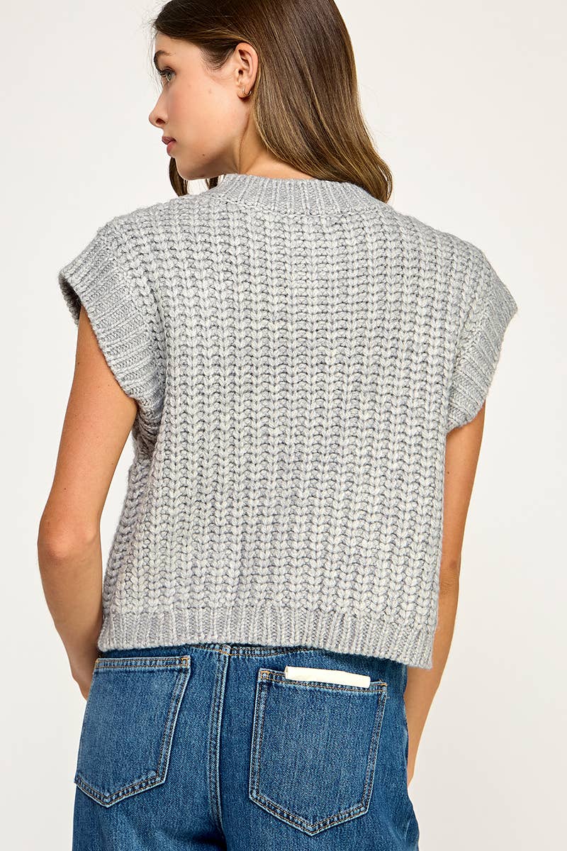 CHUNKY KNIT BUTTON-FRONT VEST TOP