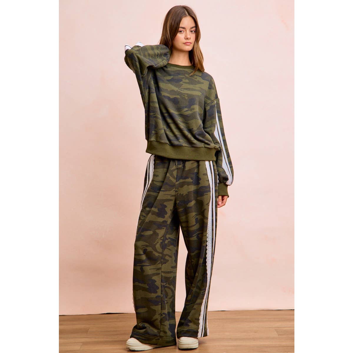 CAMOUFLAGE FRENCH TERRY LACE CONTRAST SWEATPANTS