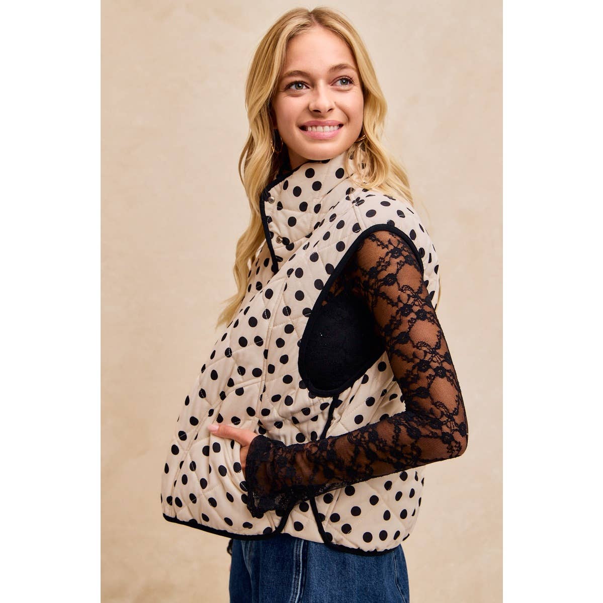 POLKA DOT PRINT PIPING DETAIL QUILTED VEST