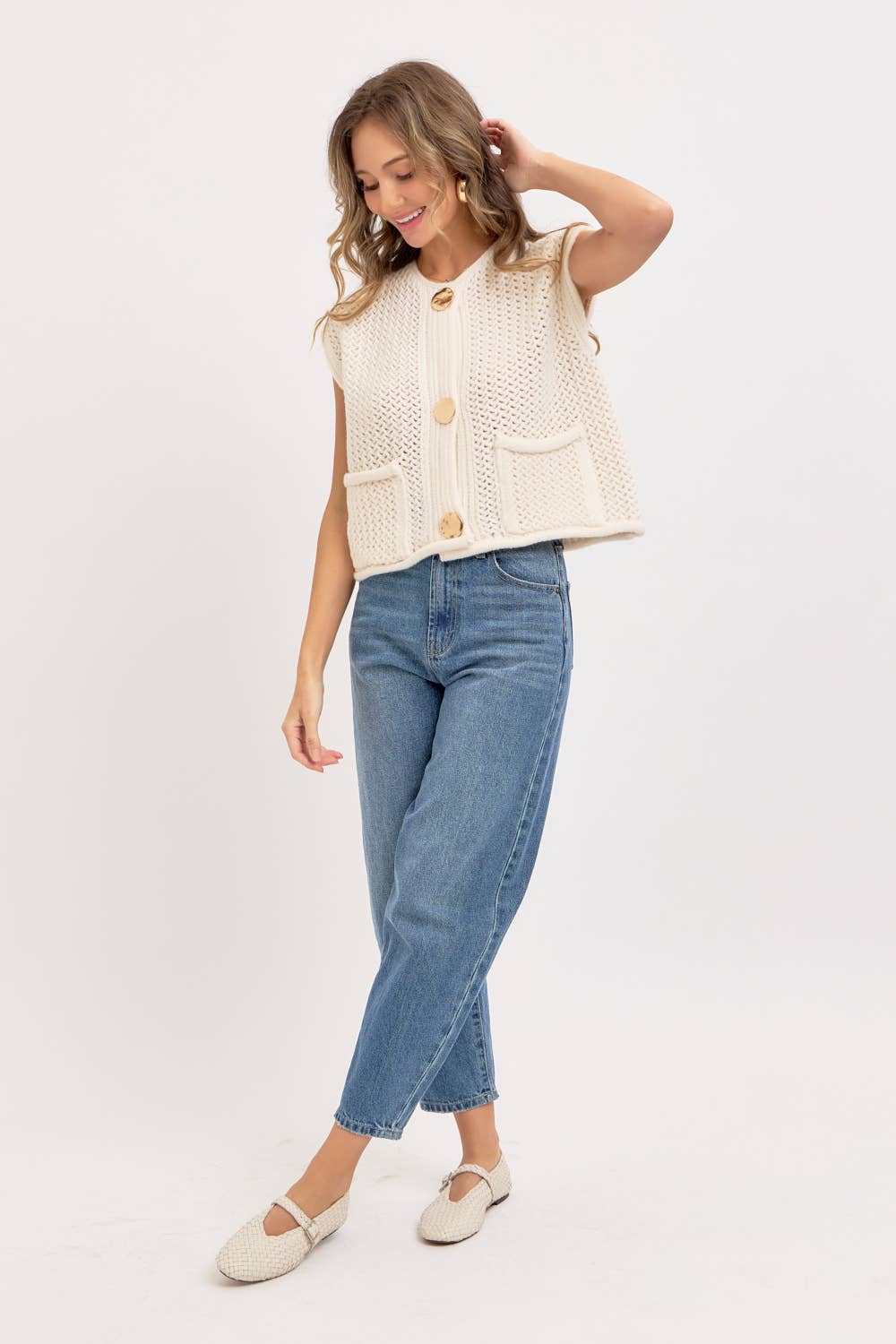 BUTTON CLOSURE  KNIT VEST TOP