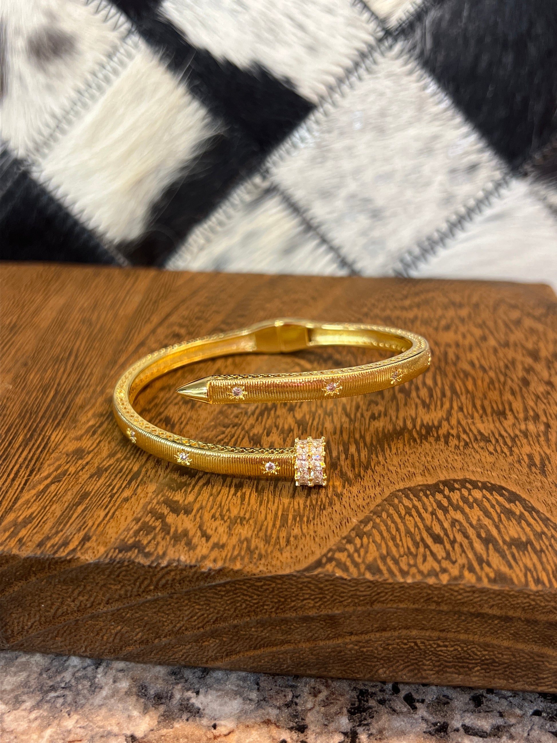 Golden sparkle bangle