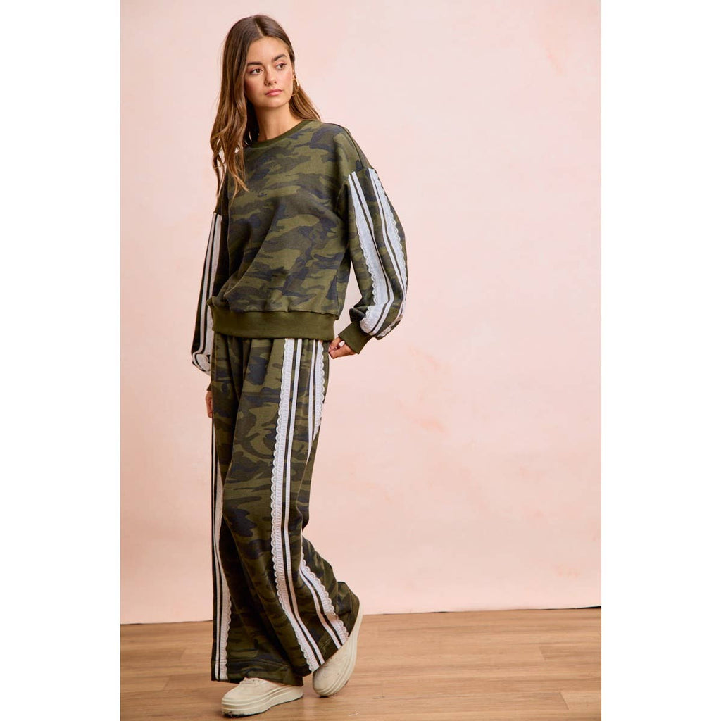 CAMOUFLAGE FRENCH TERRY LACE SWEATSHIRT TOP
