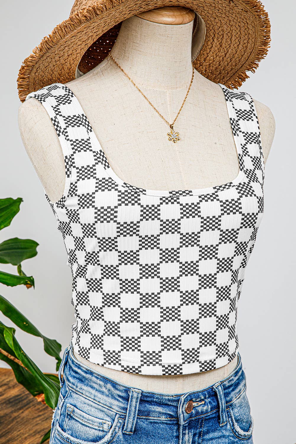 Checkered Print U Neck Cropped Tank