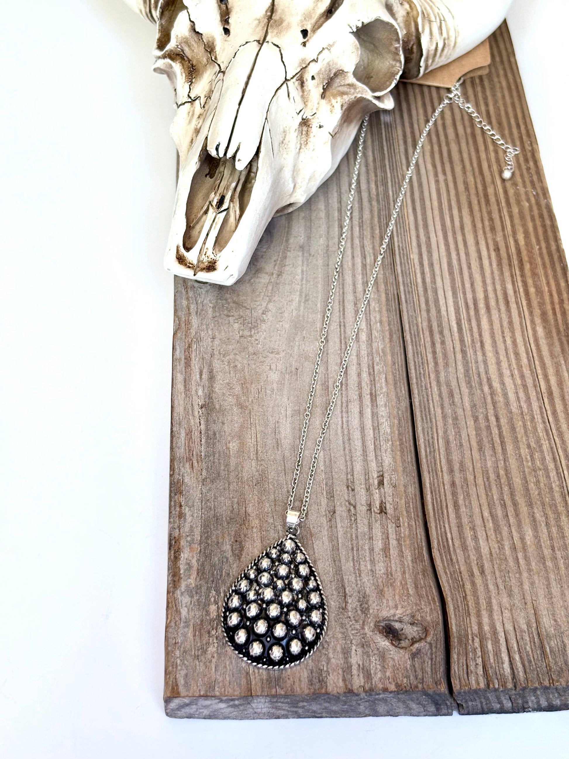 Western Style Raised Stud Pendant Necklace