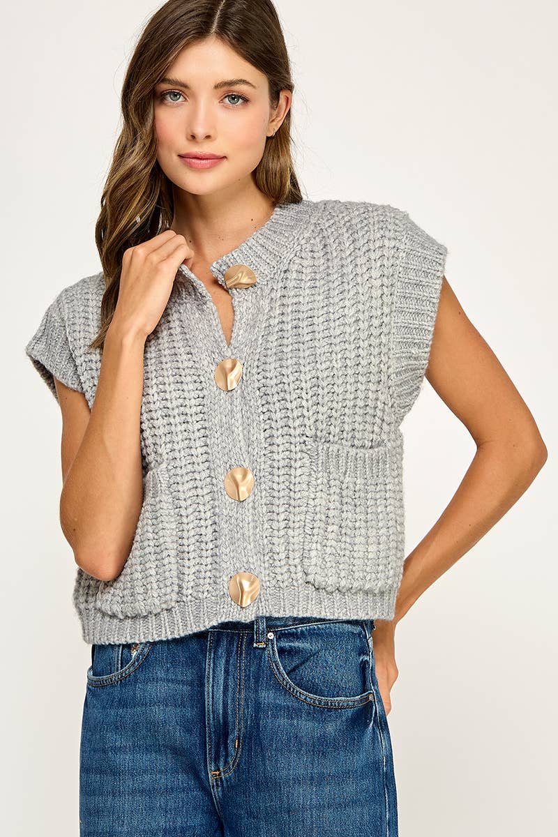 CHUNKY KNIT BUTTON-FRONT VEST TOP