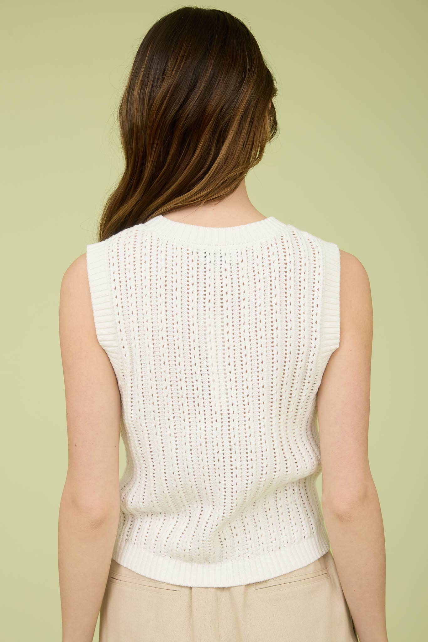 CREW NECK BUTTON DOWN SLEEVELESS KNIT CARDIGAN