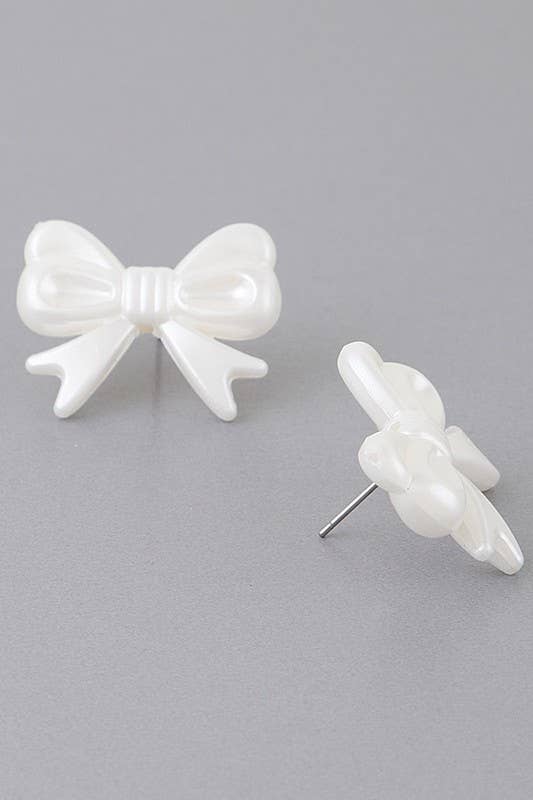 Luminescent Pearl Ribbon Earrings JEE325