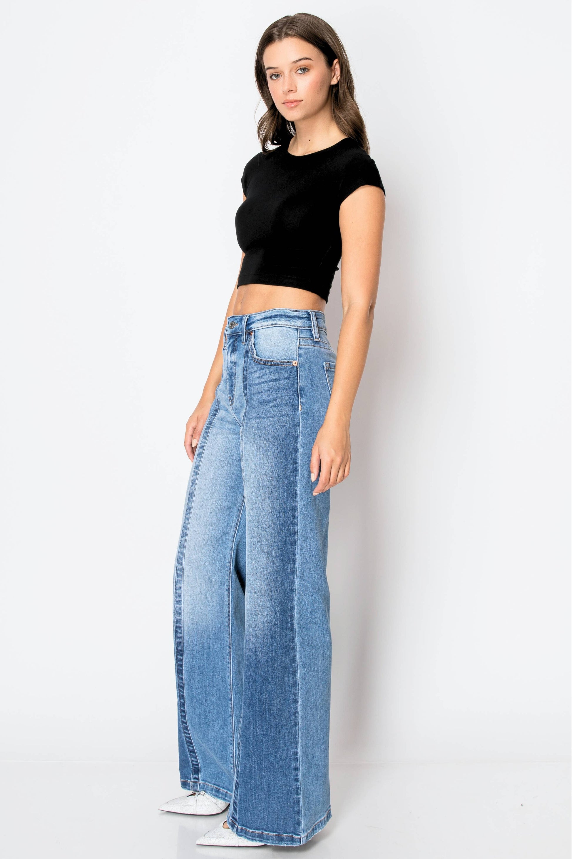 FRIENDLY TUMMY CONTROLHIGH RISE RELAXED FLARED JEANS