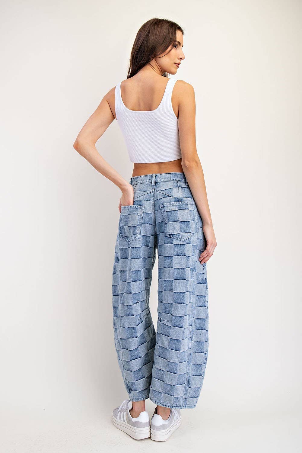 MINERAL WASHED CHECK BARREL JEANS