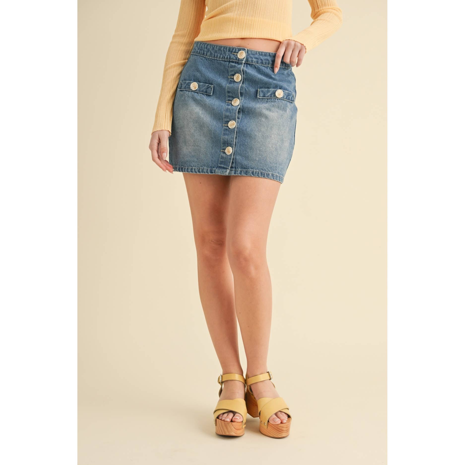 DENIM BUTTON-FRONT MINI SKIRT