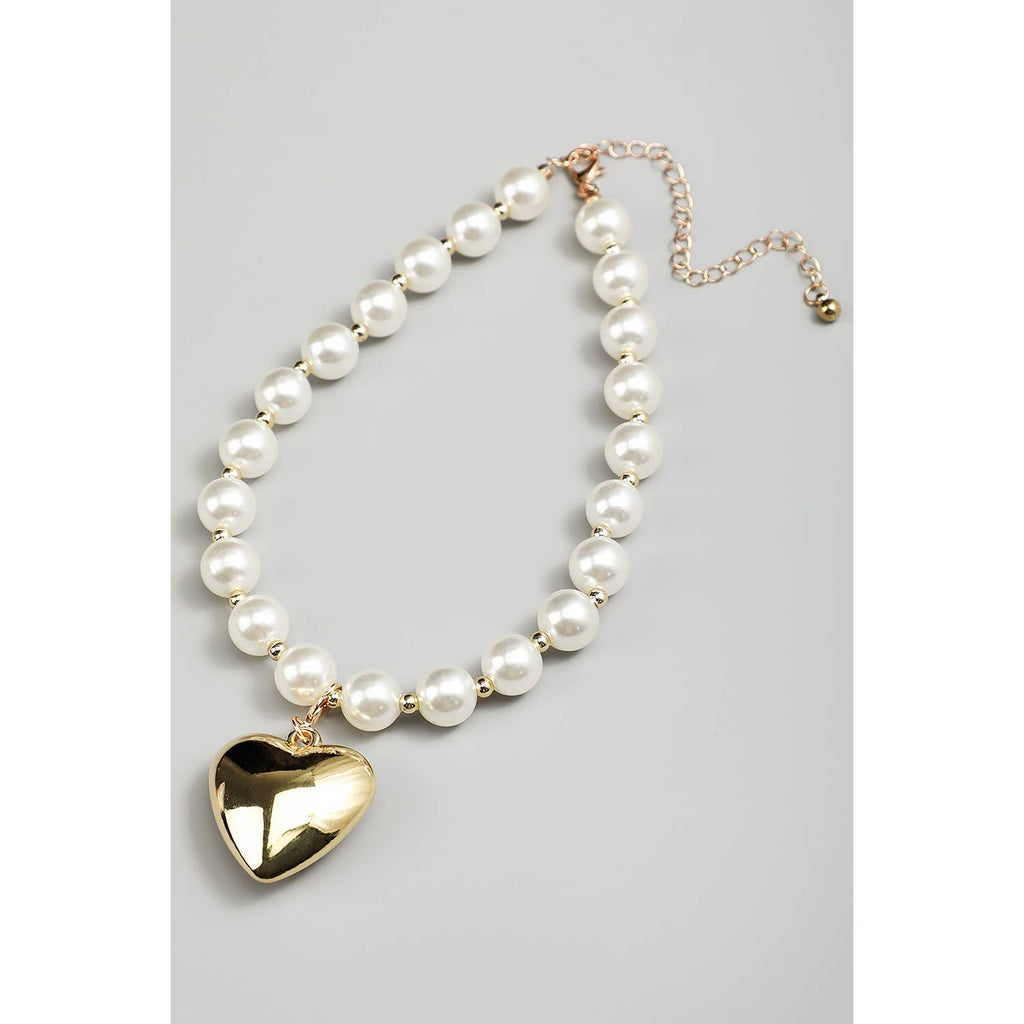 PEARL CHOKER NECKLACE WITH PUFFY HEART PENDANT