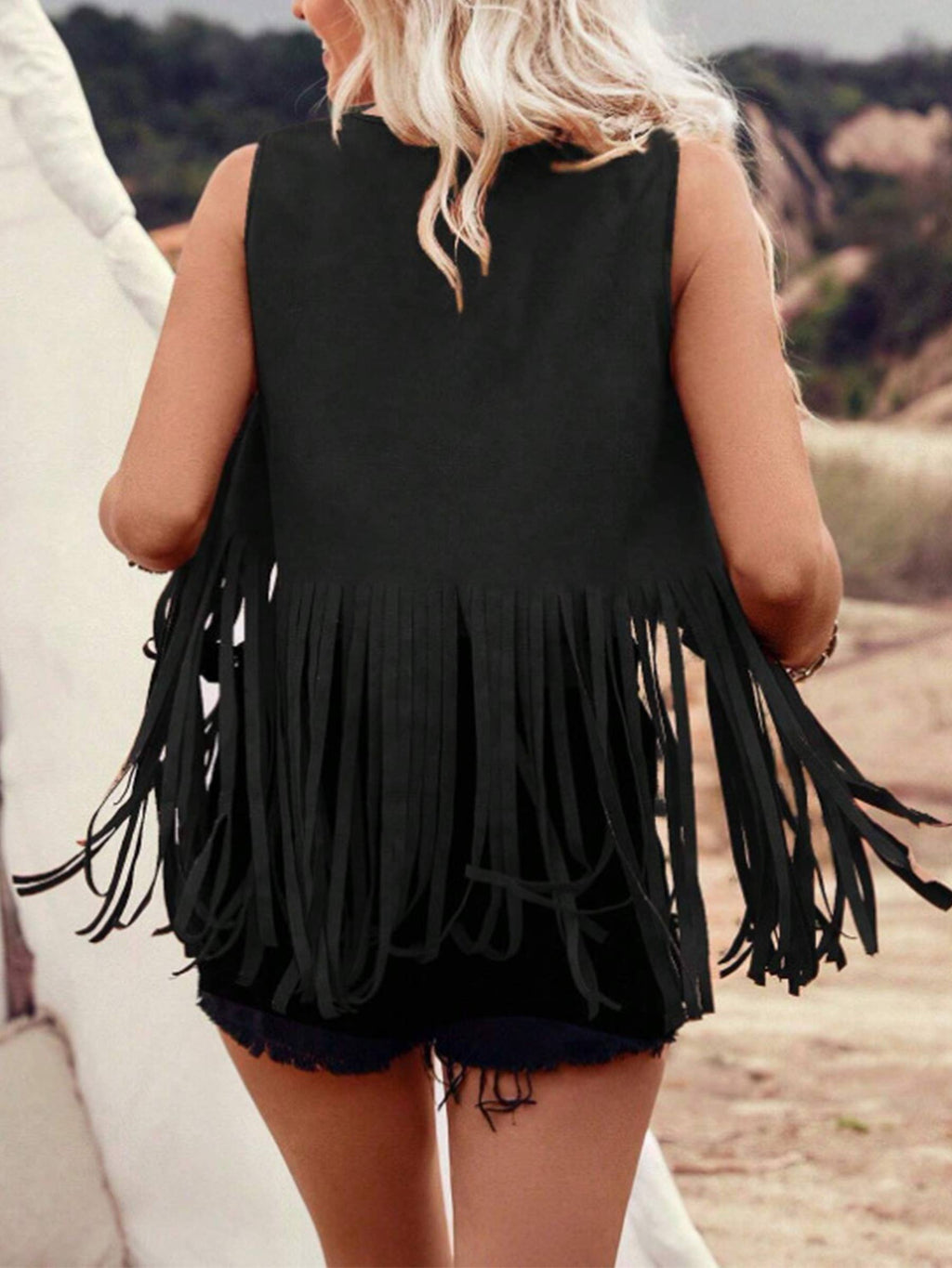 Sleeveless Tassel Studded Jacket