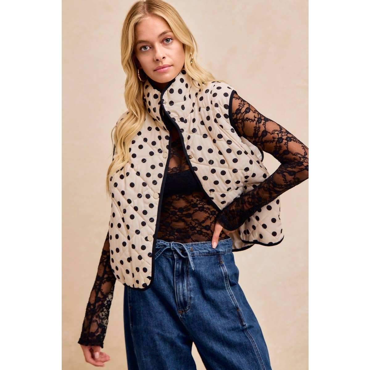POLKA DOT PRINT PIPING DETAIL QUILTED VEST