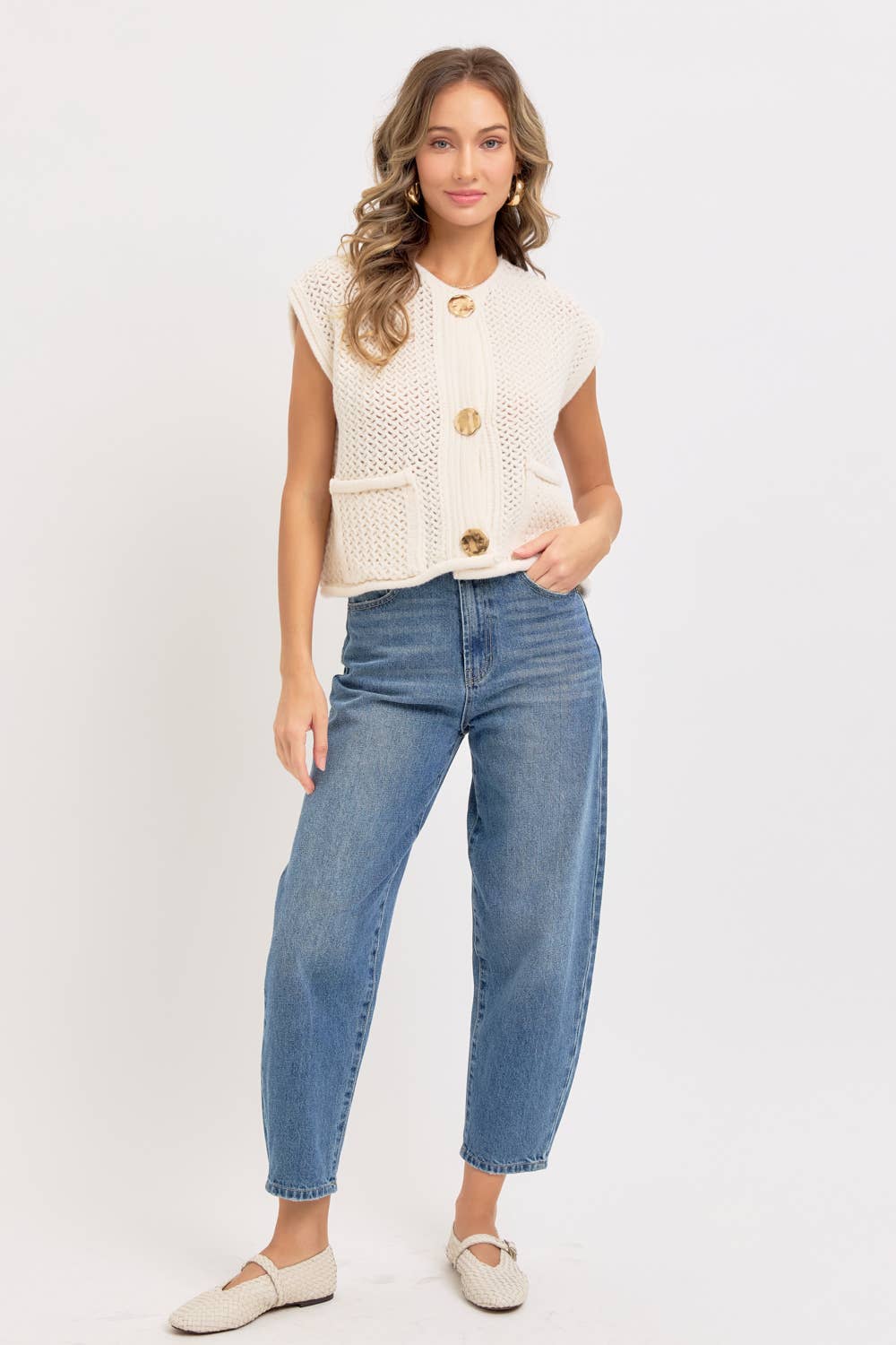 BUTTON CLOSURE  KNIT VEST TOP