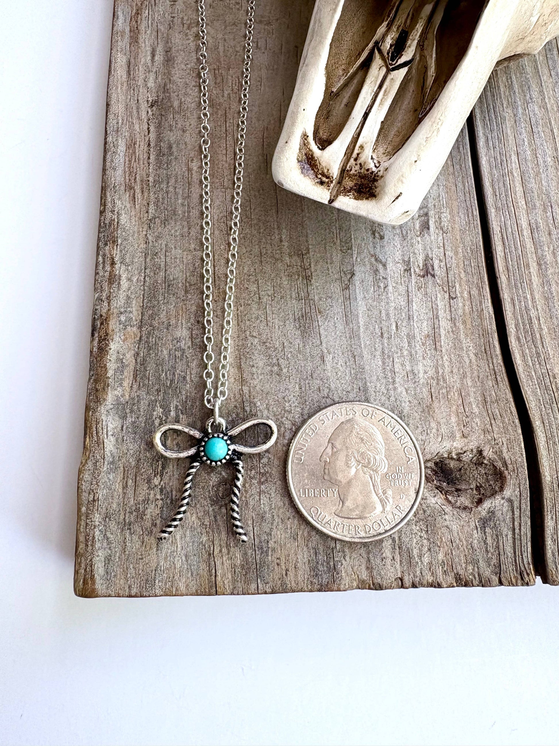 Western Style Coquette Bow Ribbon Pendant Chain Necklace