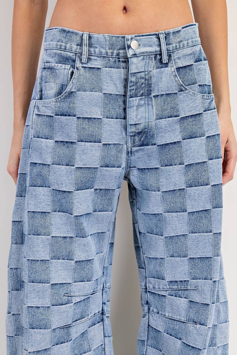 MINERAL WASHED CHECK BARREL JEANS