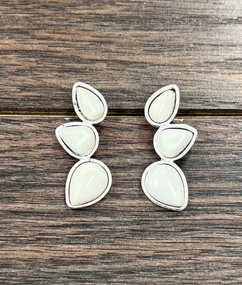 724831, Navajo White Turquoise Stud Earrings