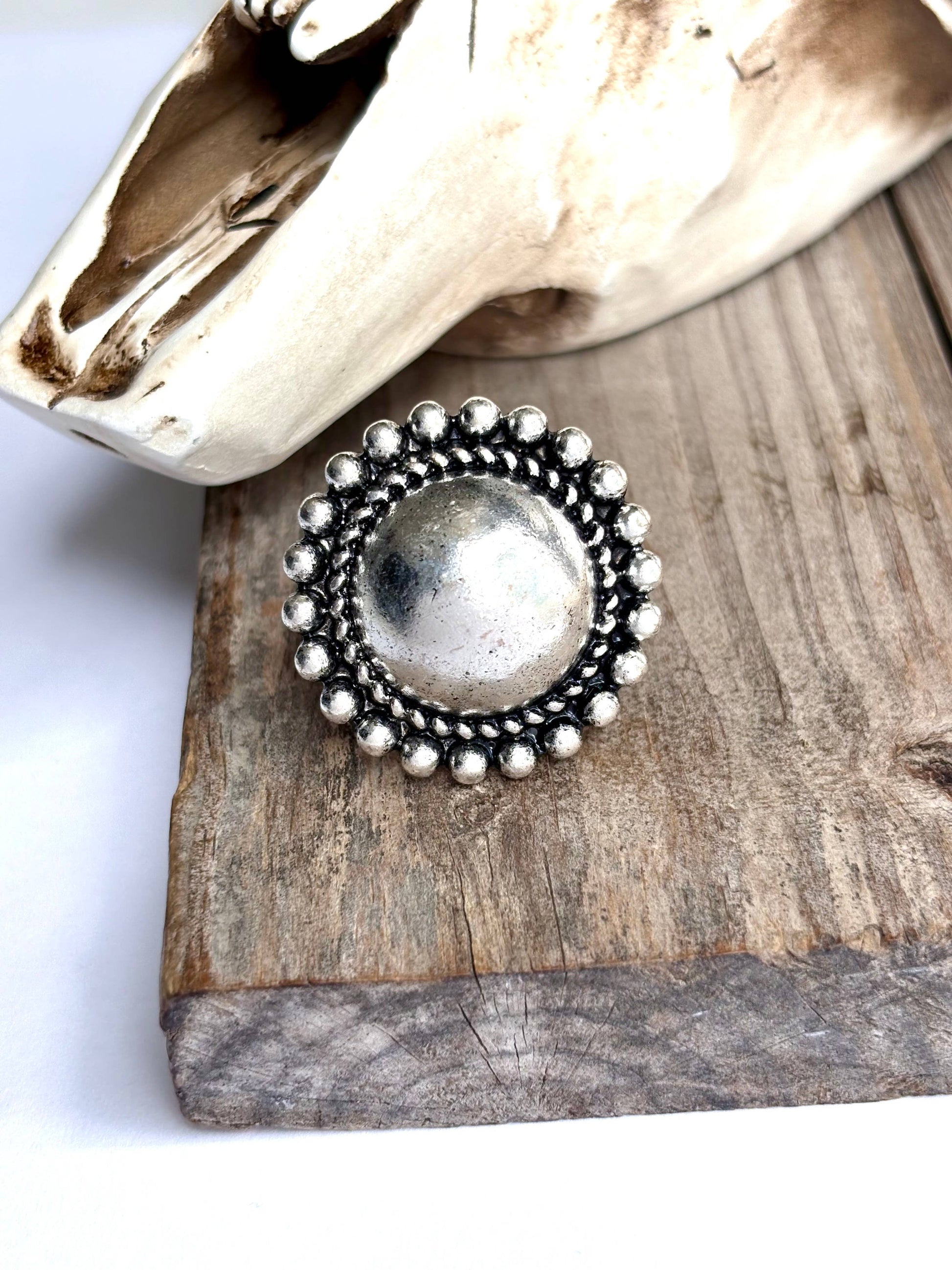 Western Style Raised Stud Stretch Ring