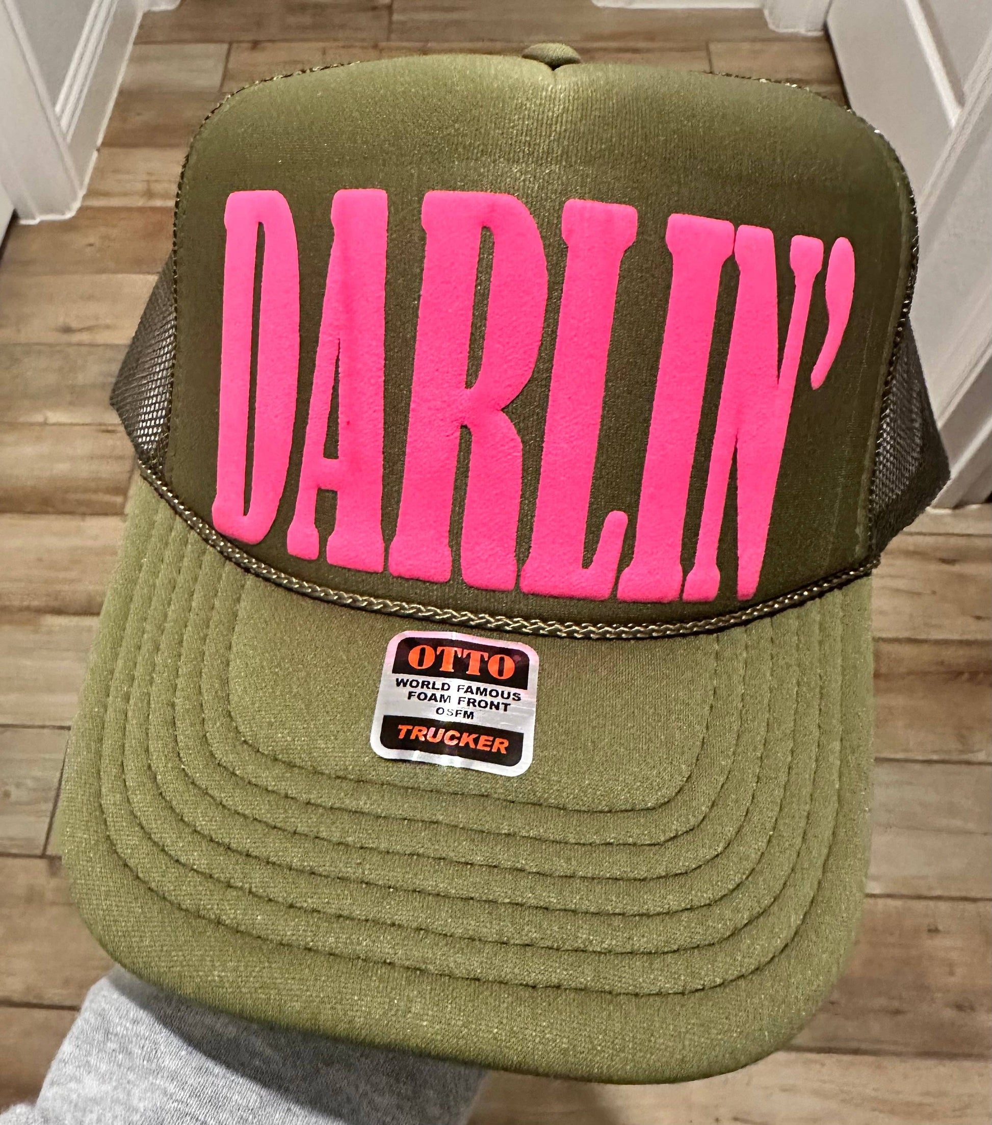 Darlin Neon Pink on Olive