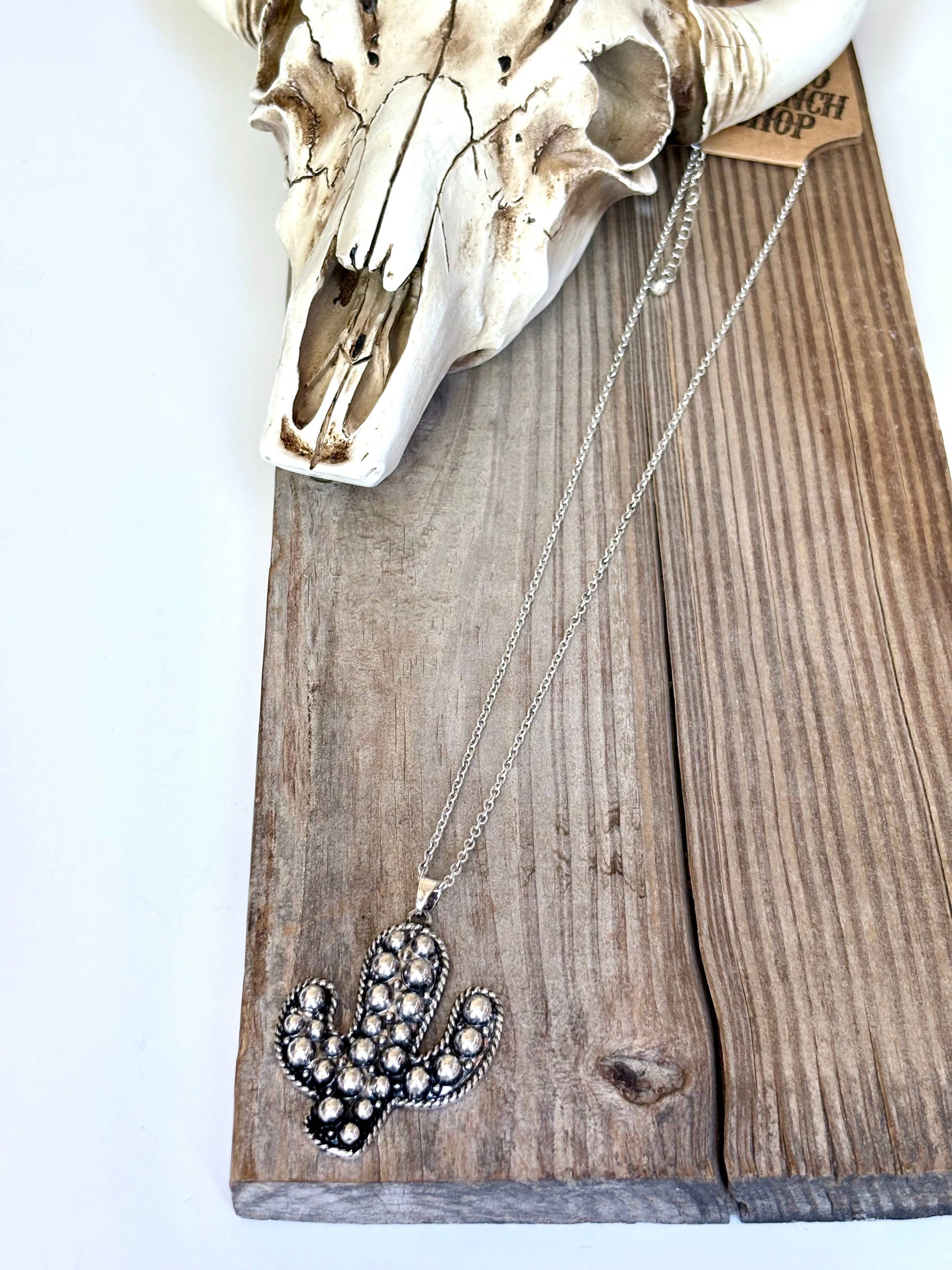 Western Style Raised Stud Pendant Necklace