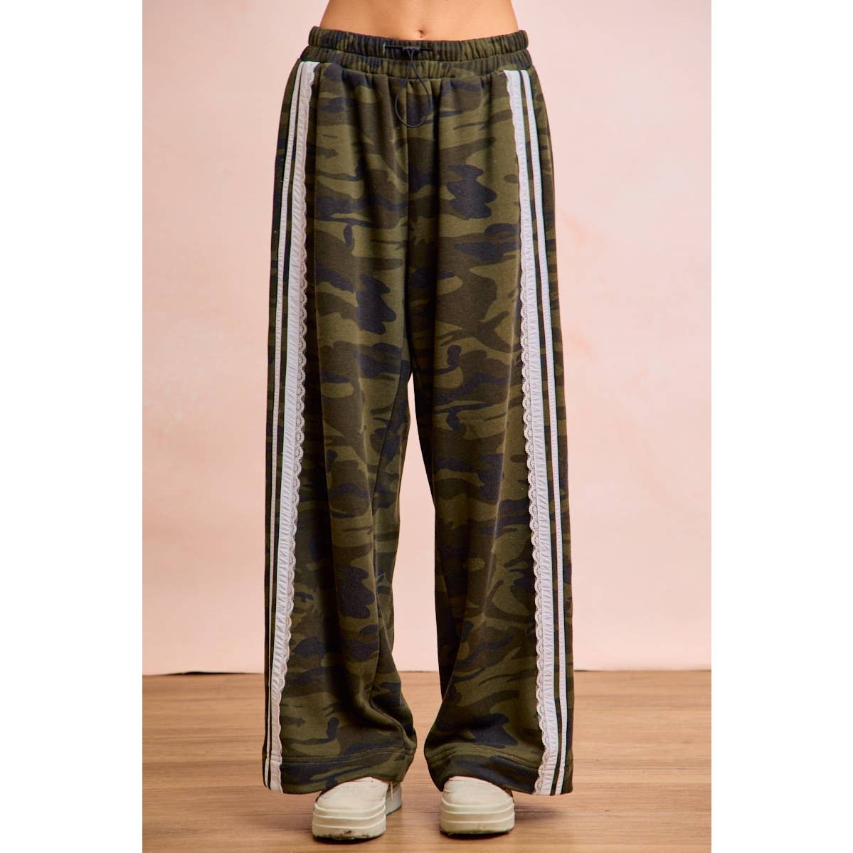 CAMOUFLAGE FRENCH TERRY LACE CONTRAST SWEATPANTS